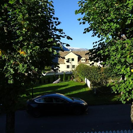Villa Fjordshelter- Cozy Townhouse Tyssedal Exterior foto