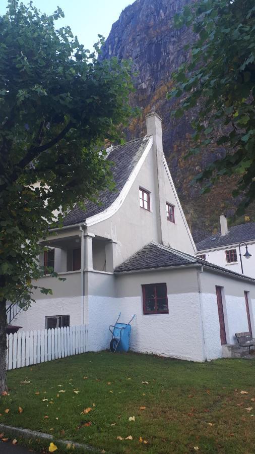Villa Fjordshelter- Cozy Townhouse Tyssedal Exterior foto